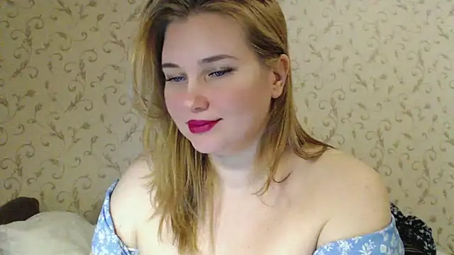 Snapshot of mmmPinUpGirl chatting on 03.13.25 mmmPinUpGirl online show from 03.13.25