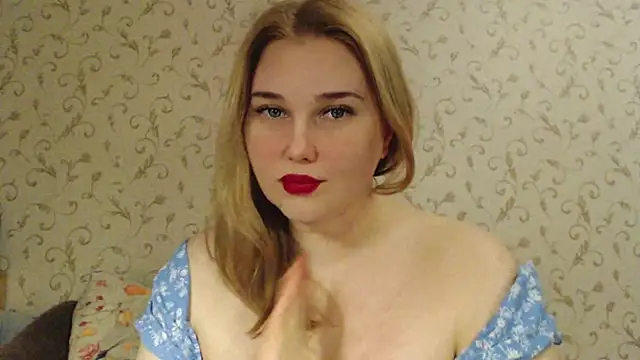 Snapshot of mmmPinUpGirl chatting on 03.19.25 mmmPinUpGirl online show from 03.19.25