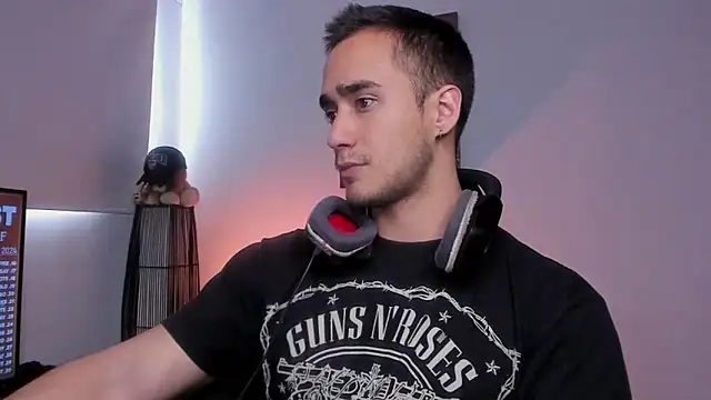 Snapshot of AlexRivera6 chatting on 02.03.25 AlexRivera6 online show from 02.03.25