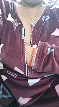 Snapshot of Kavya_XX chatting on 12.17.24 Kavya XX online show from 12.17.24