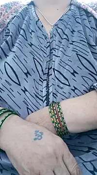 Snapshot of Kavya_XX chatting on 12.20.24 Kavya XX online show from 12.20.24