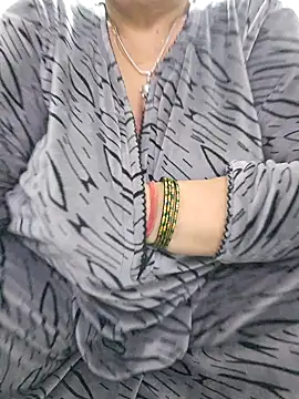 Snapshot of Kavya_XX chatting on 01.05.25 Kavya XX online show from 01.05.25