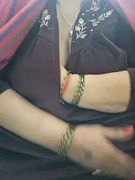 Snapshot of Kavya_XX chatting on 01.27.25 Kavya XX online show from 01.27.25