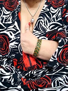 Snapshot of Kavya_XX chatting on 02.01.25 Kavya XX online show from 02.01.25