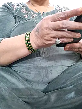 Snapshot of Kavya_XX chatting on 02.09.25 Kavya XX online show from 02.09.25