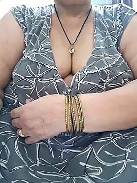 Snapshot of Kavya_XX chatting on 09.11.25 Kavya XX online show from 09.11.25