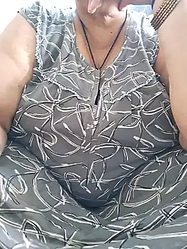 Snapshot of Kavya_XX chatting on 09.12.25 Kavya XX online show from 09.12.25