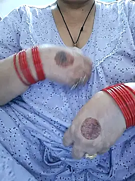 Snapshot of Kavya_XX chatting on 10.15.25 Kavya XX online show from 10.15.25