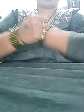 Snapshot of Kavya_XX chatting on 11.08.25 Kavya XX online show from 11.08.25