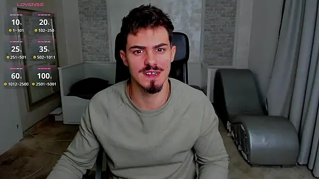 Snapshot of WilsonJules chatting on 12.07.24 WilsonJules online show from 12.07.24