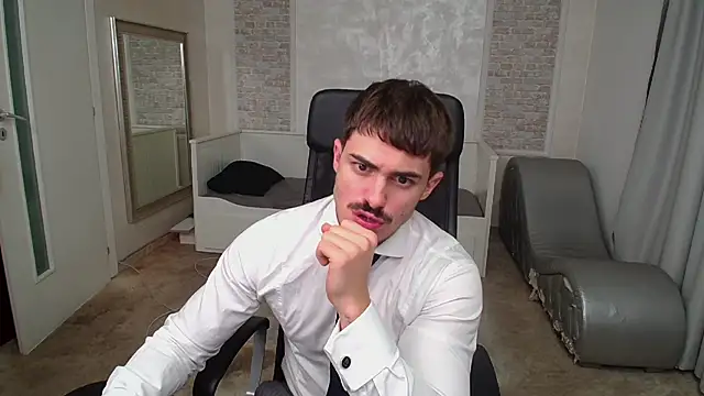 Snapshot of WilsonJules chatting on 12.13.24 WilsonJules online show from 12.13.24