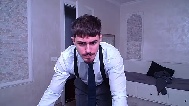 Snapshot of WilsonJules chatting on 01.05.25 WilsonJules online show from 01.05.25