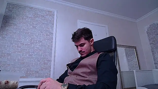 Snapshot of WilsonJules chatting on 01.17.25 WilsonJules online show from 01.17.25