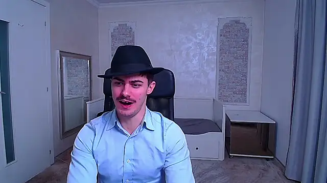 Snapshot of WilsonJules chatting on 01.18.25 WilsonJules online show from 01.18.25