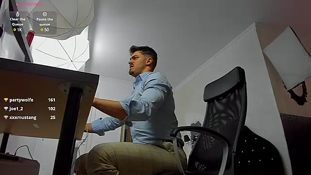 Snapshot of WilsonJules chatting on 02.24.25 WilsonJules online show from 02.24.25