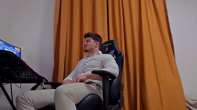 Snapshot of WilsonJules chatting on 03.21.25 WilsonJules online show from 03.21.25