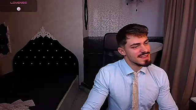 Snapshot of WilsonJules chatting on 09.20.25 WilsonJules online show from 09.20.25