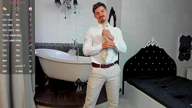 Snapshot of WilsonJules chatting on 10.11.25 WilsonJules online show from 10.11.25