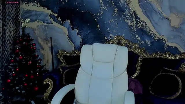 Daphne Moss online show from 01.20.25