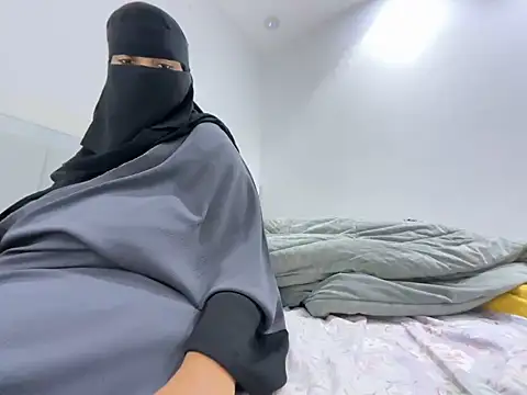 Snapshot of Submissive_Arab chatting on 12.30.24 Submissive Arab online show from 12.30.24