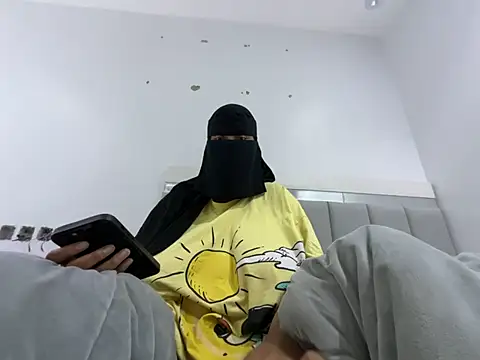 Snapshot of Submissive_Arab chatting on 01.11.25 Submissive Arab online show from 01.11.25