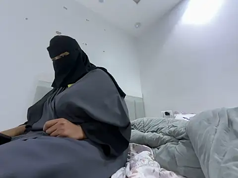 Snapshot of Submissive_Arab chatting on 01.12.25 Submissive Arab online show from 01.12.25