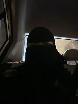 Snapshot of Submissive_Arab chatting on 02.15.25 Submissive Arab online show from 02.15.25