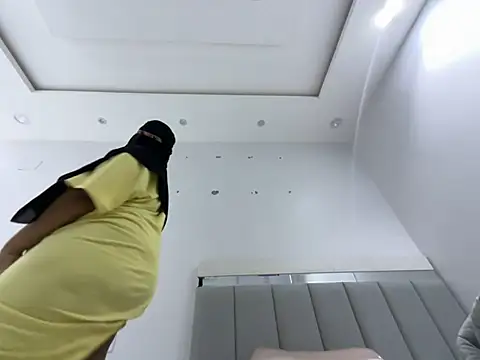 Snapshot of Submissive_Arab chatting on 02.23.25 Submissive Arab online show from 02.23.25