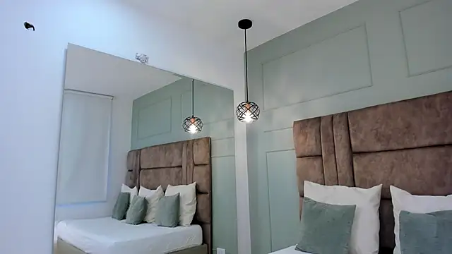 princesaparis online show from 01.28.25