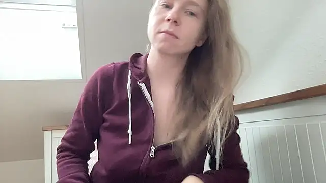 SweetLucy96 online show from 12.22.24