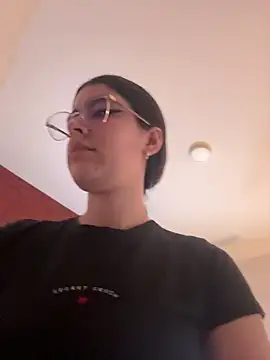  Niah  online show from 03.05.26