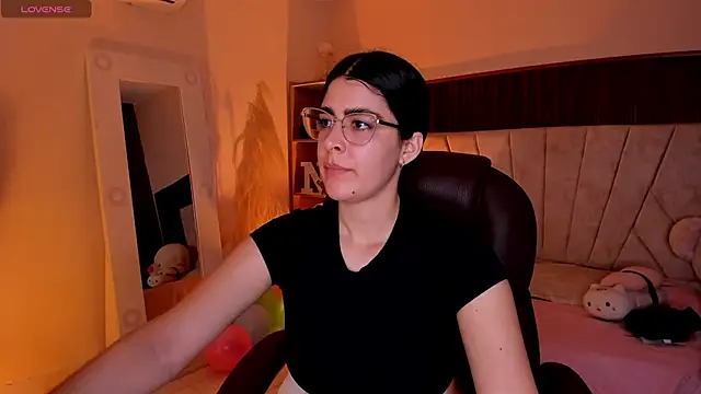  Niah  online show from 04.13.26