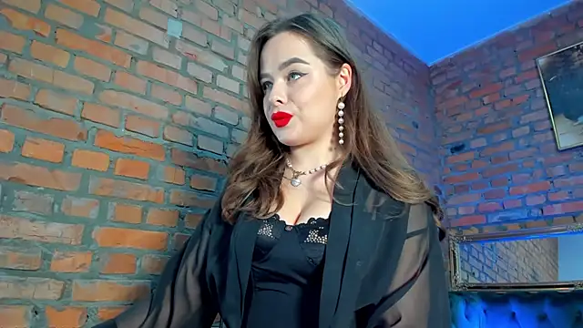 Snapshot of MistressMilana chatting on 12.13.24 MistressMilana online show from 12.13.24