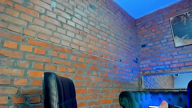 Snapshot of MistressMilana chatting on 12.20.24 MistressMilana online show from 12.20.24