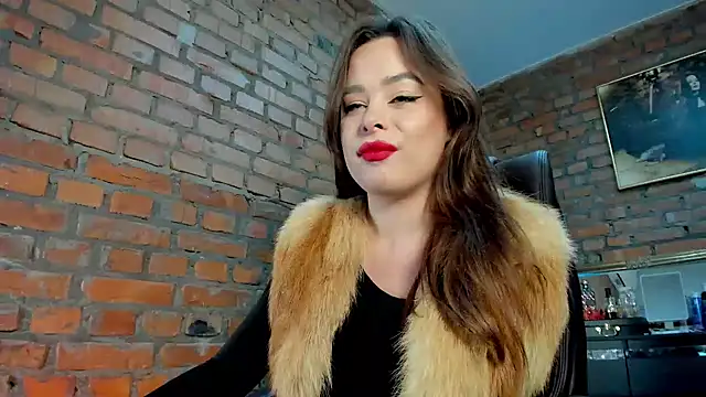 Snapshot of MistressMilana chatting on 05.31.26 MistressMilana online show from 05.31.26
