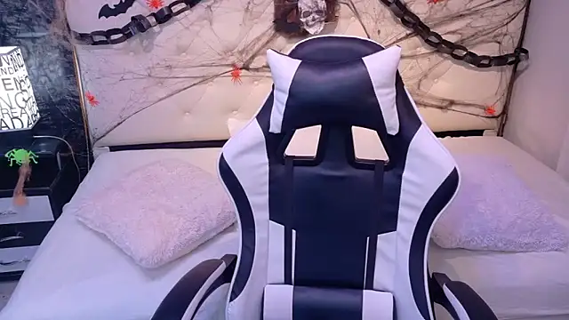 tamara colliins  online show from 10.26.25