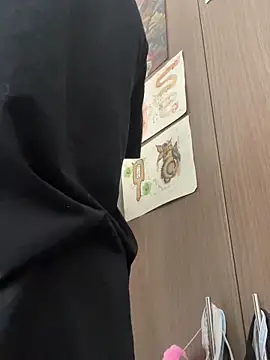 sorry-mom69 online show from 12.17.25