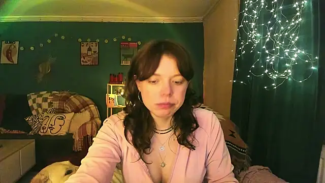 Snapshot of ClancyMorissey chatting on 04.18.26 ClancyMorissey online show from 04.18.26