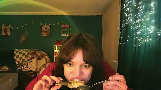 Snapshot of ClancyMorissey chatting on 04.27.26 ClancyMorissey online show from 04.27.26