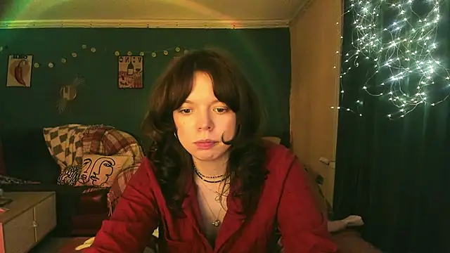 Snapshot of ClancyMorissey chatting on 04.28.26 ClancyMorissey online show from 04.28.26