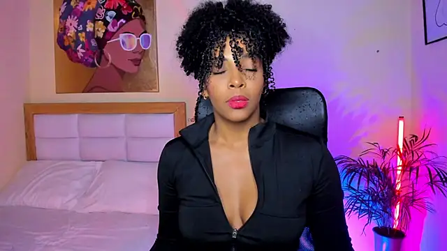 Snapshot of AitanaBrown_ chatting on 04.17.26 AitanaBrown online show from 04.17.26