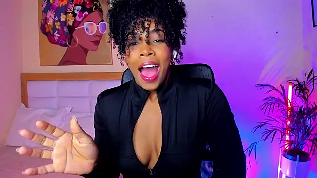 Snapshot of AitanaBrown_ chatting on 04.26.26 AitanaBrown online show from 04.26.26