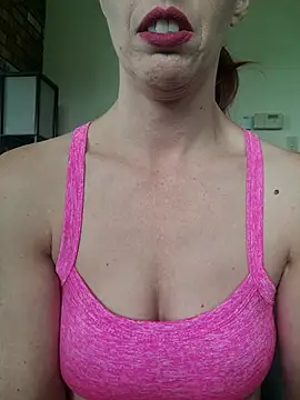 Adrina Drake online show from 09.17.25