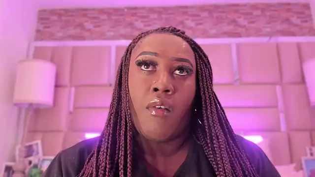 ShaniaBrownn online show from 05.29.26
