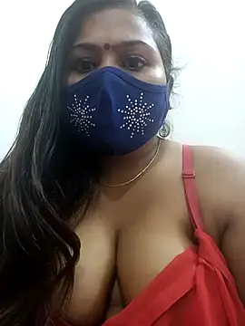 Snapshot of cutee__crazy chatting on 03.05.25 cutee crazy online show from 03.05.25