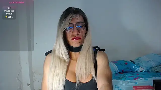Snapshot of niurkbigcockxx chatting on 07.27.26 niurkbigcockxx online show from 07.27.26