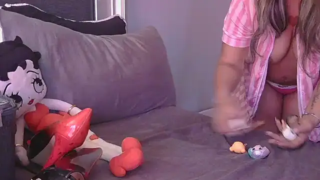 MSweetLindaParks online show from 01.16.26