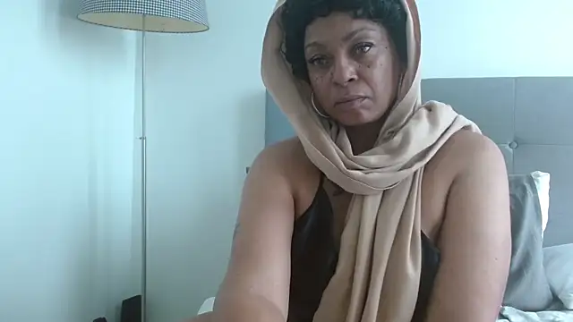 MSweetLindaParks online show from 04.05.26