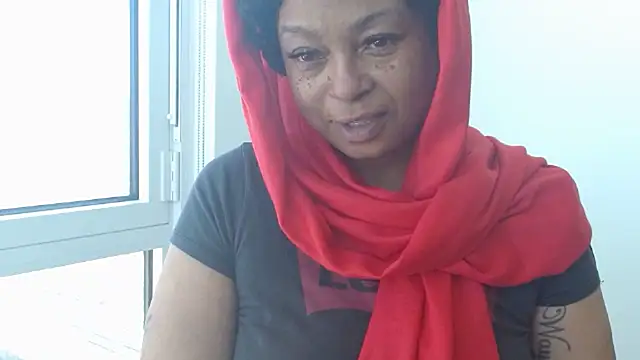 MSweetLindaParks online show from 04.10.26