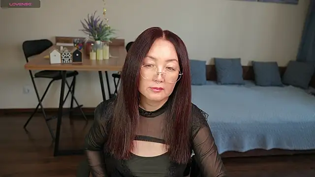 AvroraSakura online show from 04.11.26